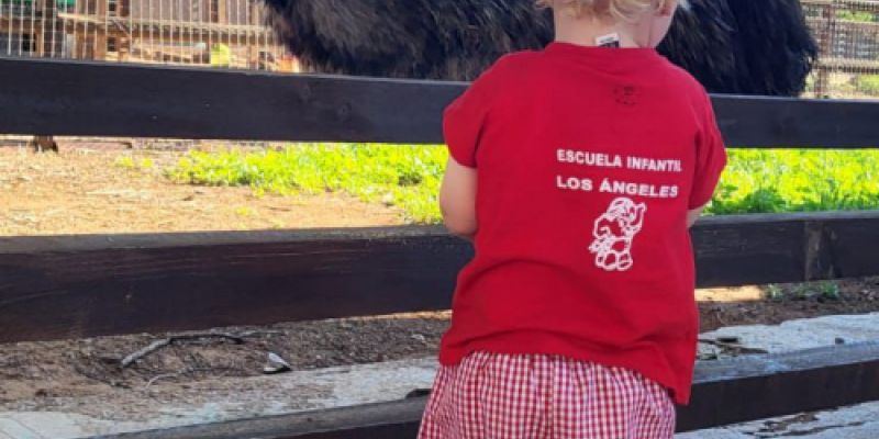 Escuela infantil con granja de animales